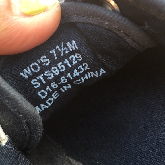 SPERRY TOP SIDER Navy Blue, fits more like a 7 - Picture 11 of 14